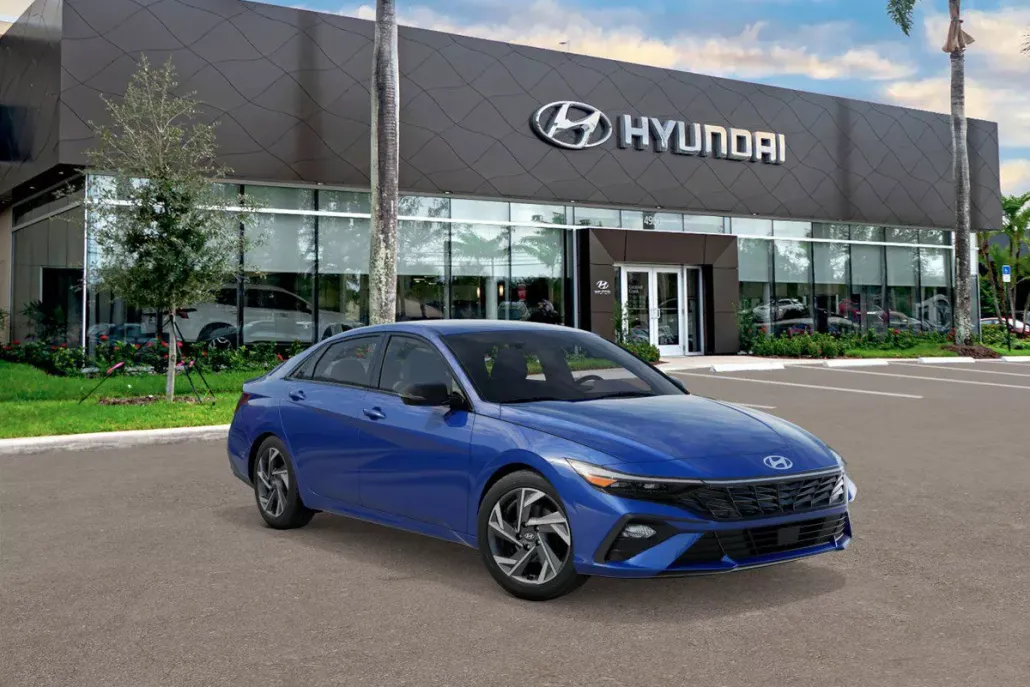 2025 Hyundai Elantra SEL Sport photo 1