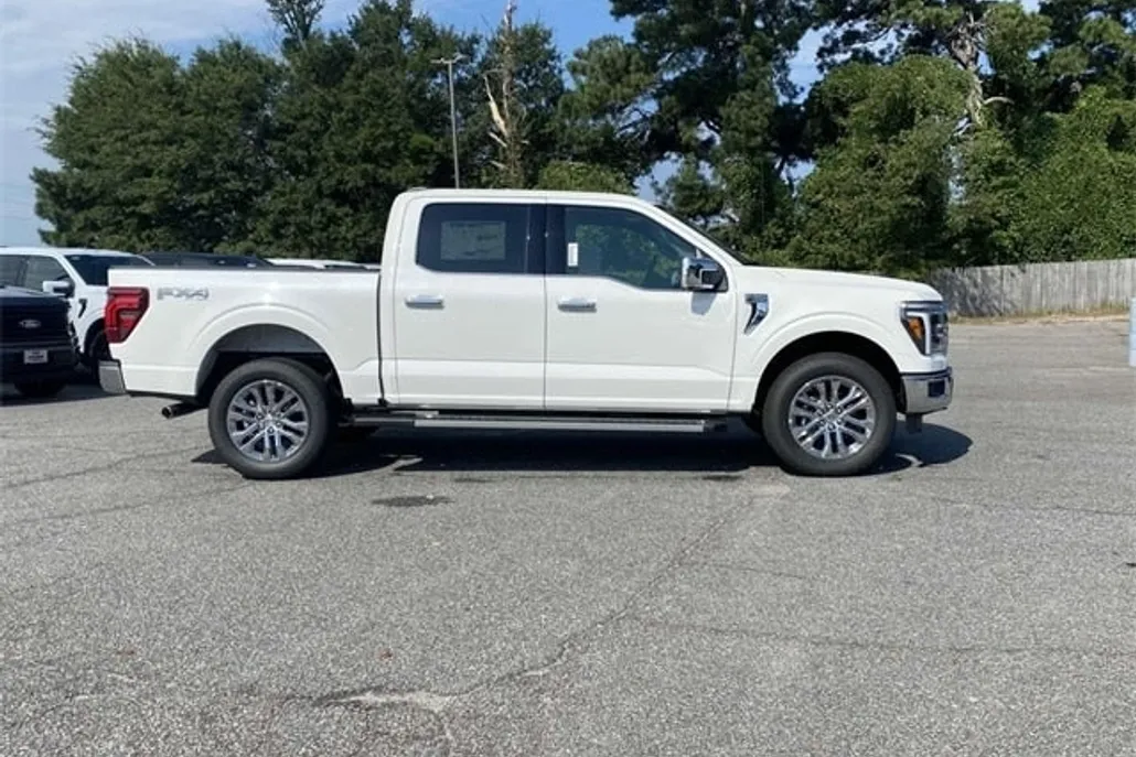 2025 Ford F-150 Lariat photo 1