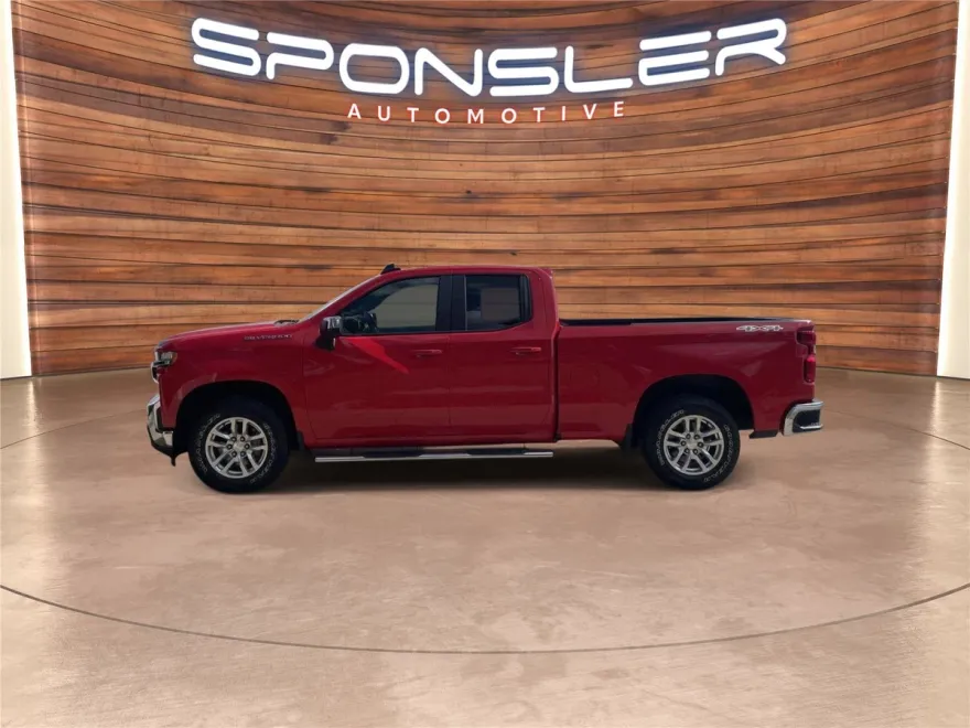 2019 Chevrolet Silverado 1500 LT photo 1