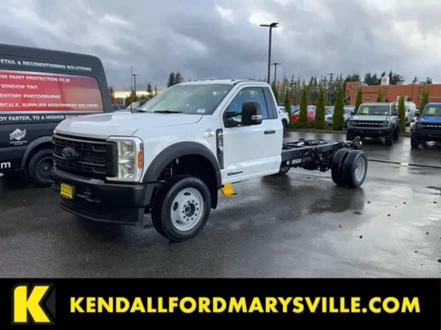 2024 Ford F-450 photo 1
