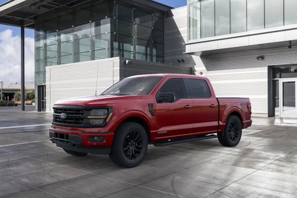 2025 Ford F-150 XLT photo 1
