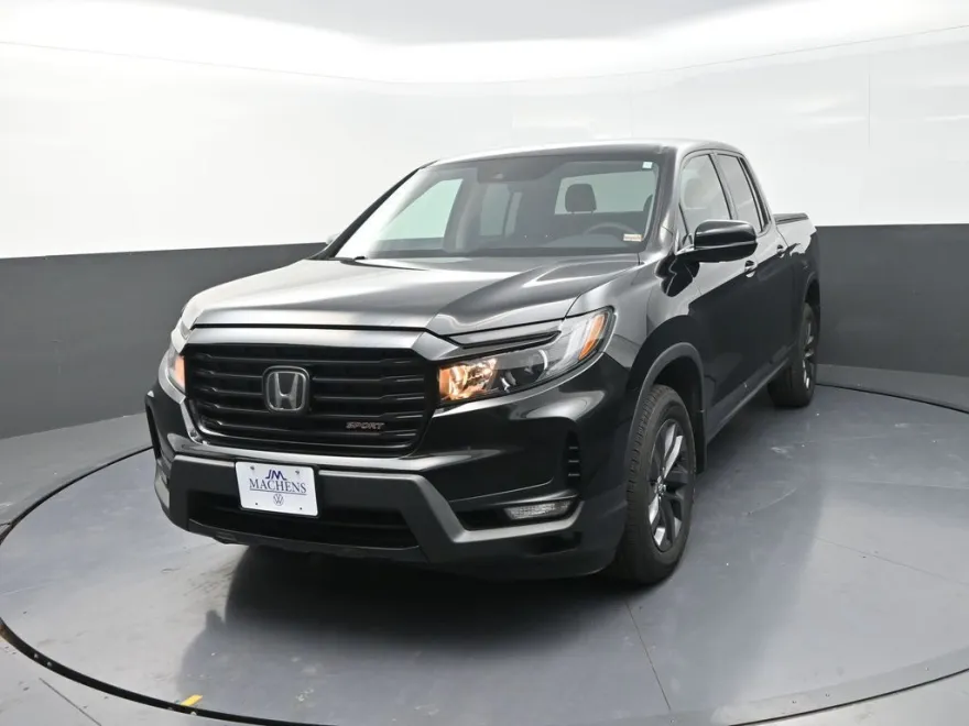 2021 Honda Ridgeline Sport photo 1
