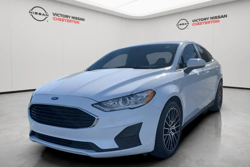 2020 Ford Fusion S photo 1