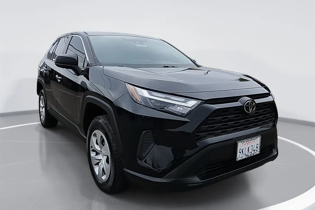 2024 Toyota RAV4 LE photo 1