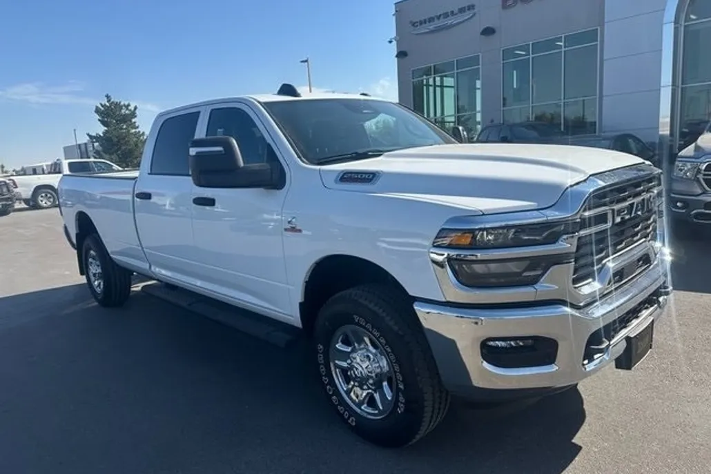 2025 Ram 2500 Tradesman photo 1