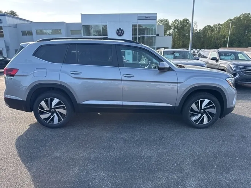 2025 Volkswagen Atlas SE Technology photo 1