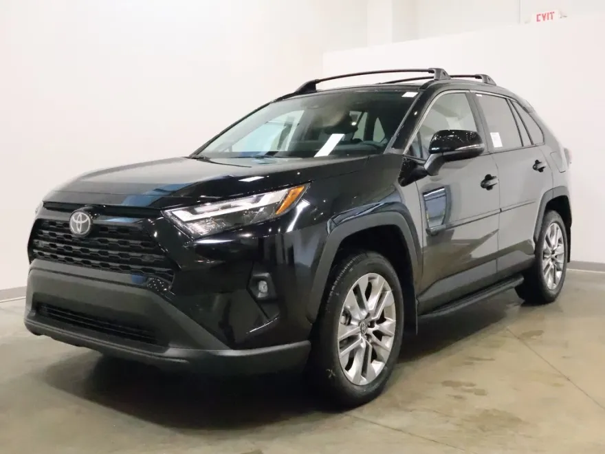 2025 Toyota RAV4 XLE Premium photo 1