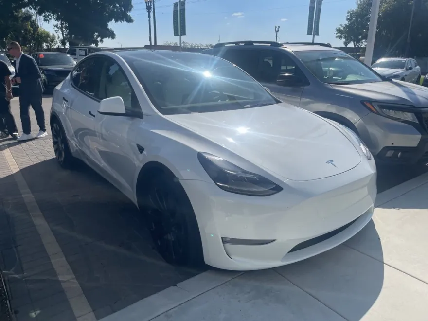 2022 Tesla Model Y Performance photo 1