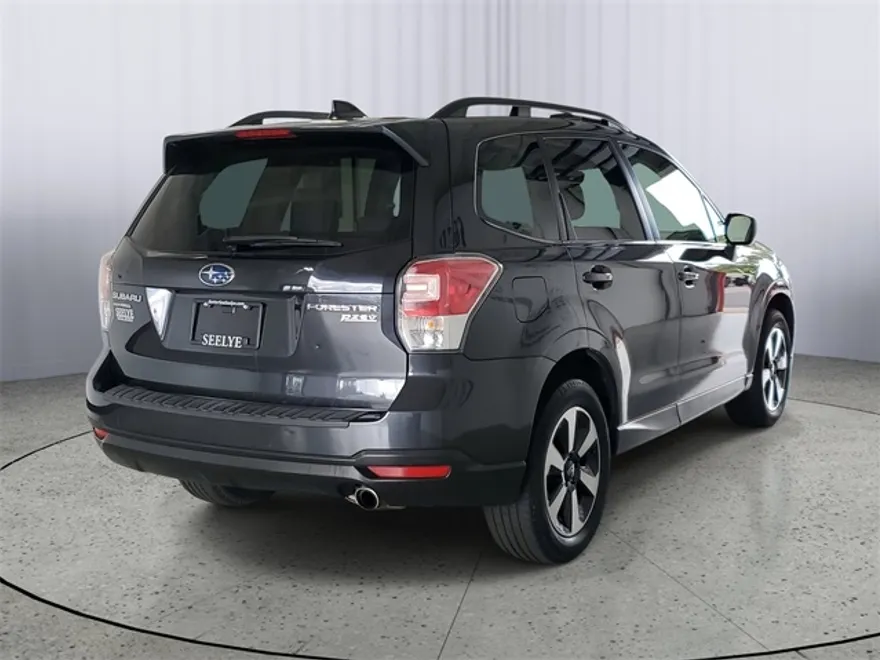 2017 Subaru Forester 2.5i Limited photo 1