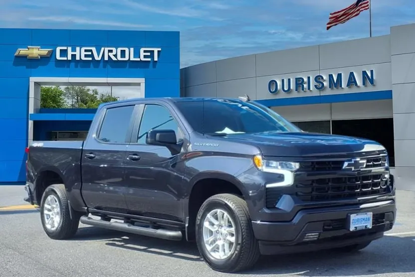 2024 Chevrolet Silverado 1500 RST photo 1