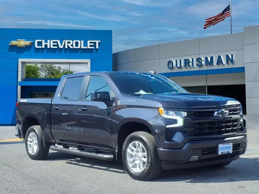 2024 Chevrolet Silverado 1500 RST photo 1