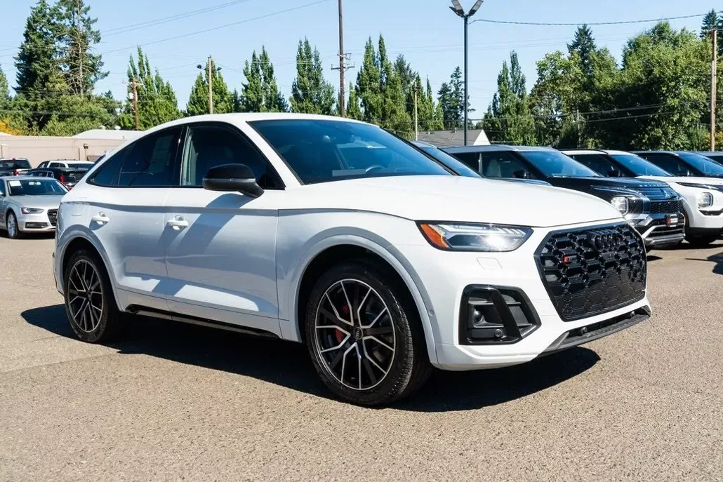2023 Audi SQ5 Prestige photo 1