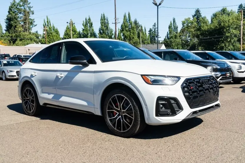 2023 Audi SQ5 Prestige photo 1
