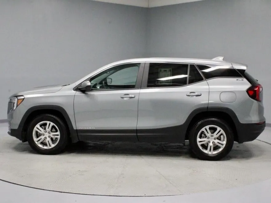 2024 Gmc Terrain SLE photo 1