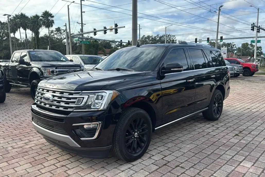 2020 Ford Expedition Limited photo 1