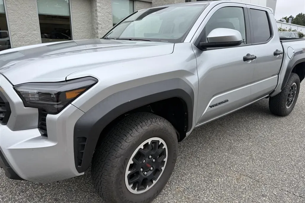 2024 Toyota Tacoma TRD Double Cab photo 1