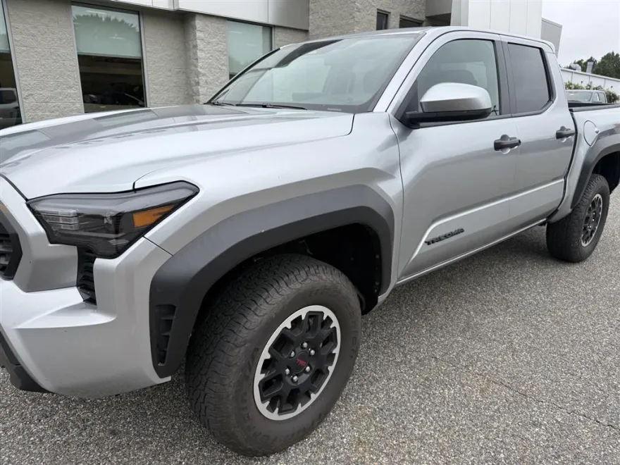 2024 Toyota Tacoma TRD Double Cab photo 1