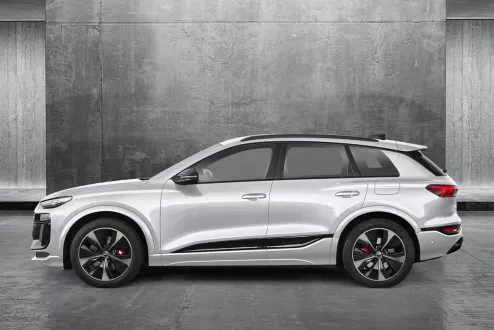 2025 Audi SQ6 photo 2