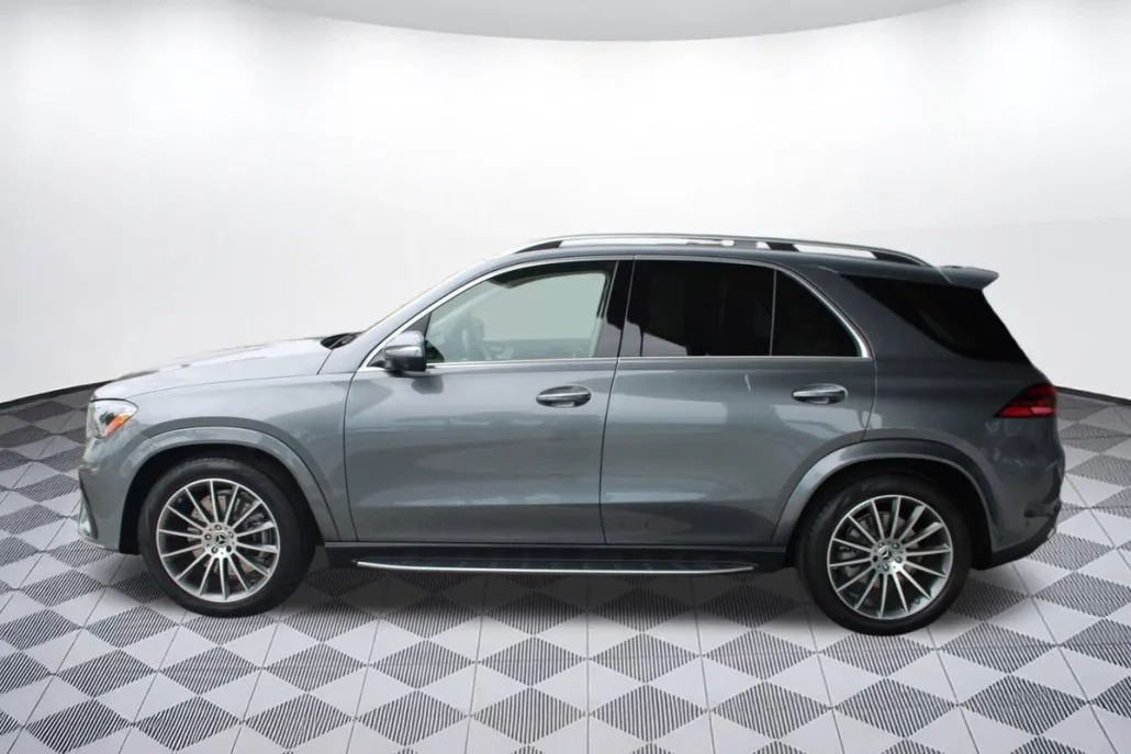2026 Mercedes Benz GLE 450 4MATIC photo 1