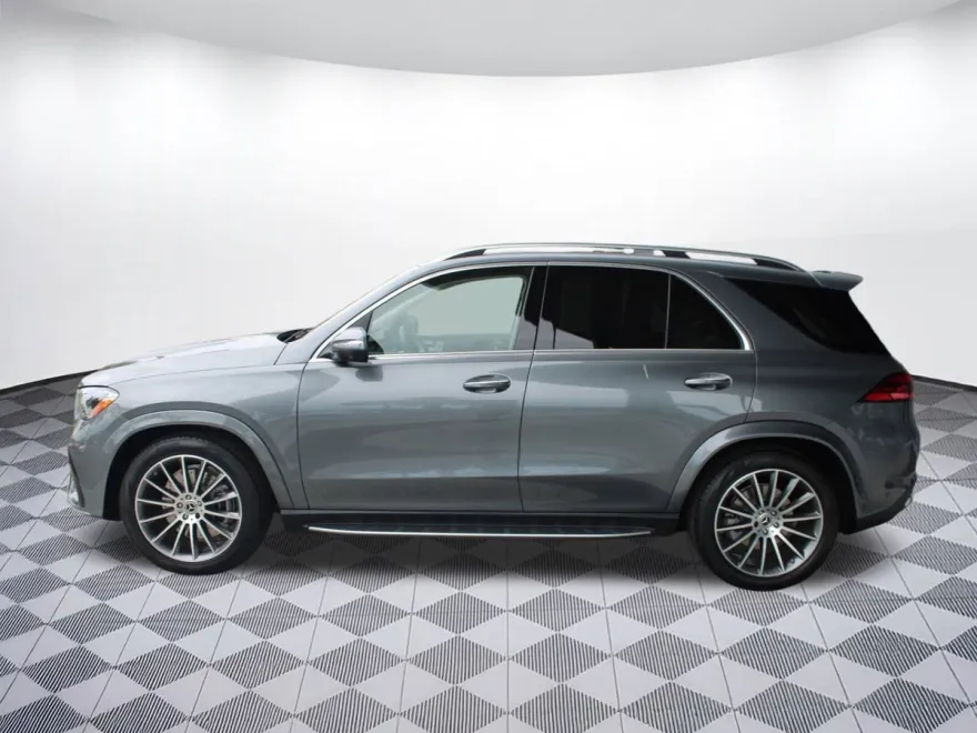 2026 Mercedes Benz GLE 450 4MATIC photo 1