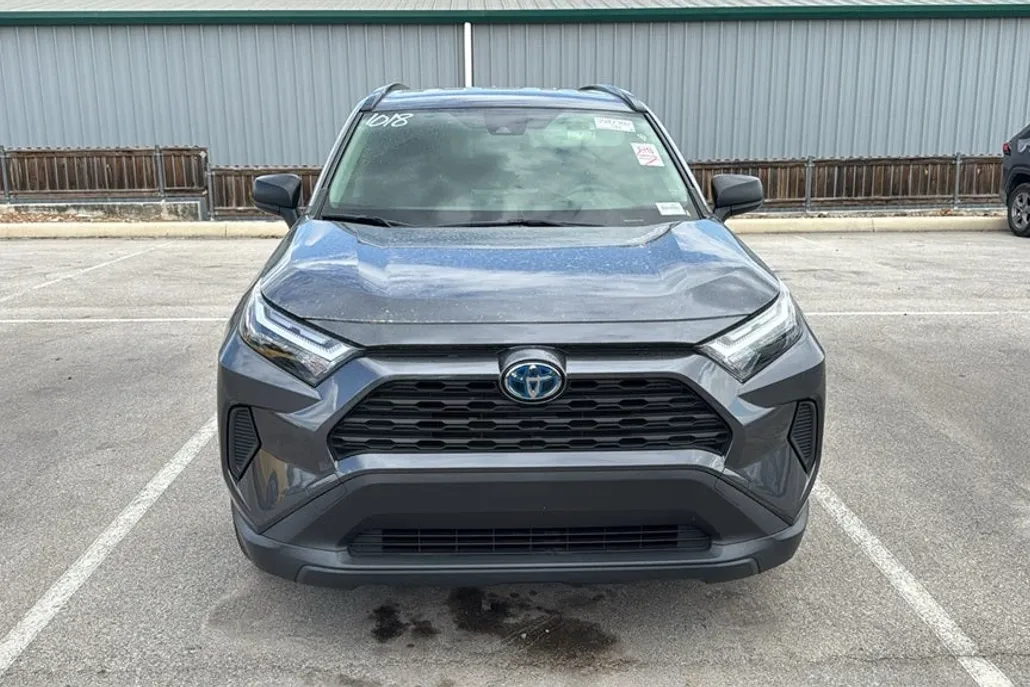 2023 Toyota RAV4 Hybrid LE photo 1