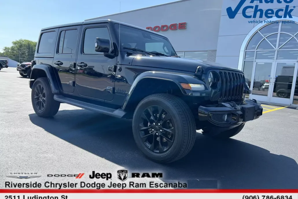 2023 Jeep Wrangler Sahara photo 1