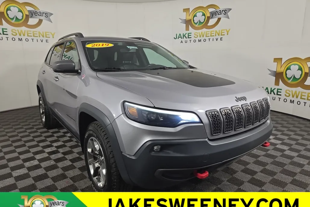 2019 Jeep Cherokee Trailhawk photo 1