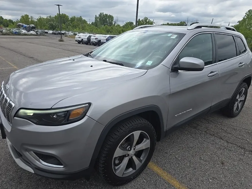 2019 Jeep Cherokee Limited photo 1
