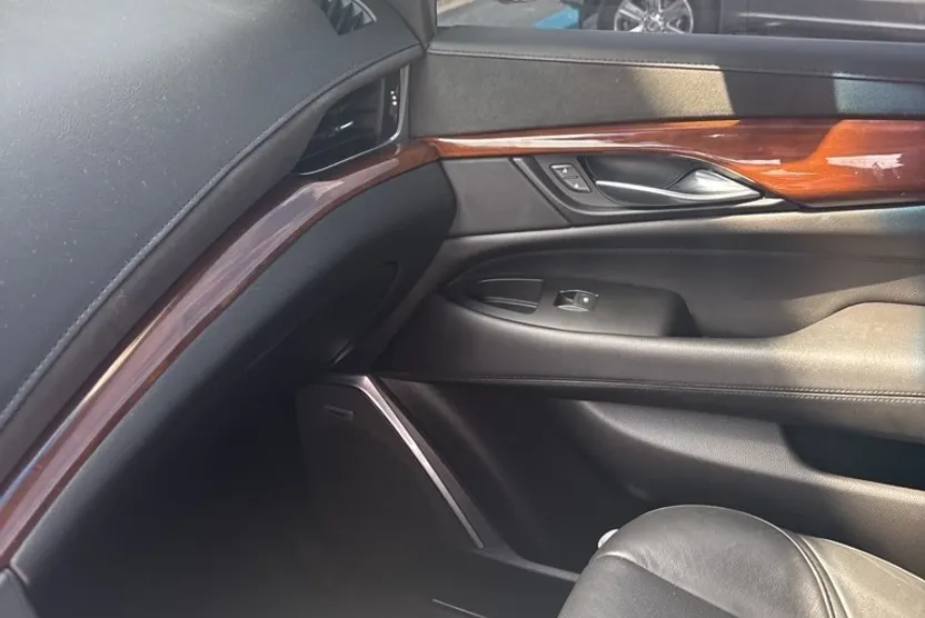 2019 Cadillac Escalade Premium Luxury photo 1