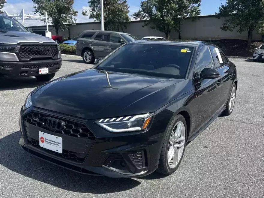 2023 Audi A4 S line Quattro Premium Plus photo 1