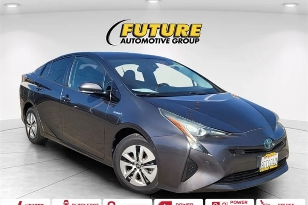 2018 Toyota Prius Four photo 1