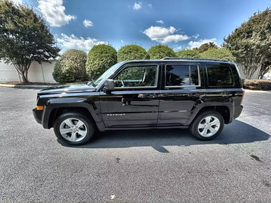 2014 Jeep Patriot Latitude photo 1
