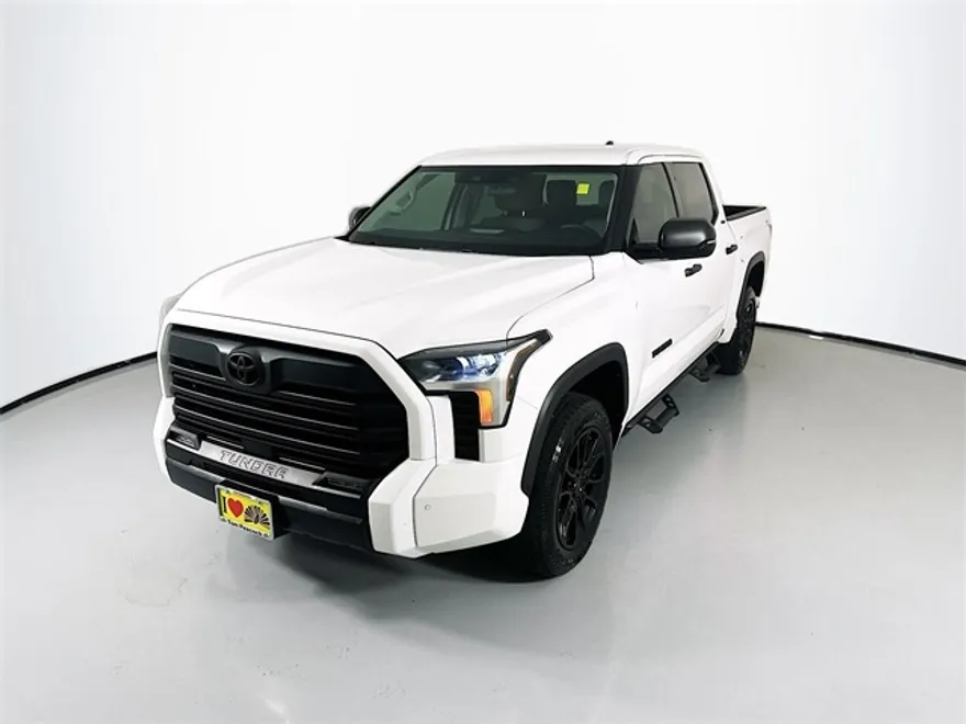 2023 Toyota Tundra SR5 photo 1