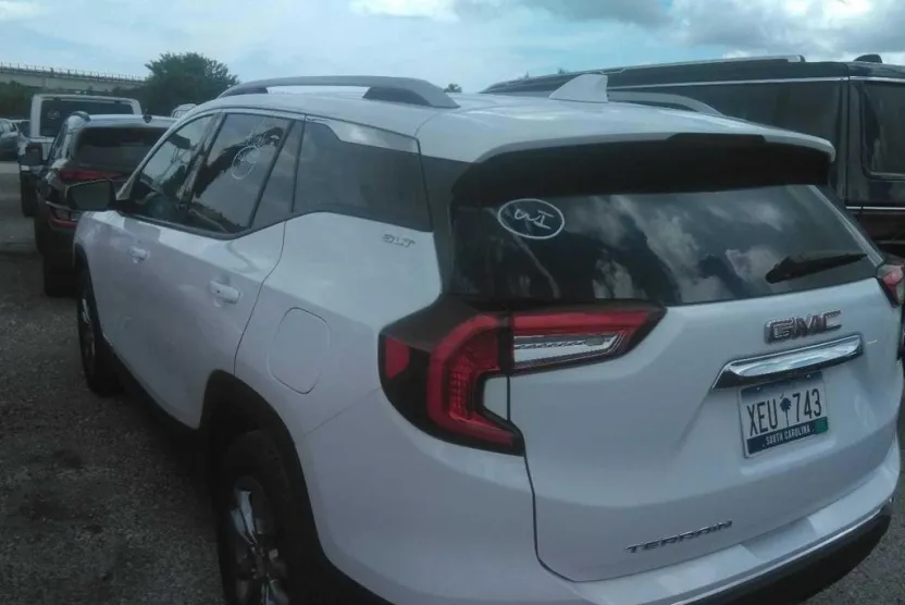 2024 Gmc Terrain SLT photo 1