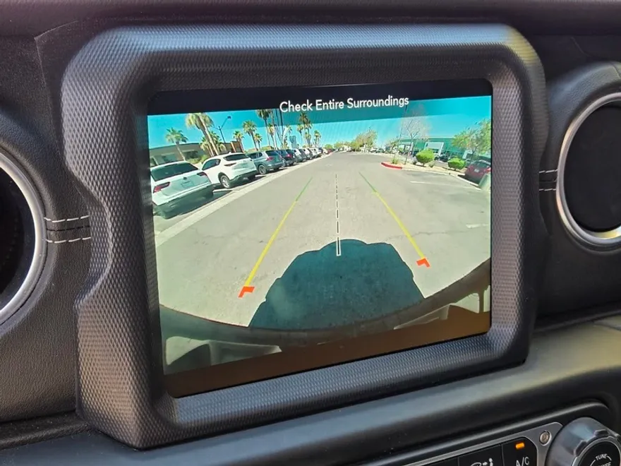 2021 Jeep Wrangler Unlimited Sahara 4xe photo 21