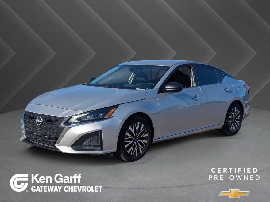 2024 Nissan Altima 2.5 SV photo 1