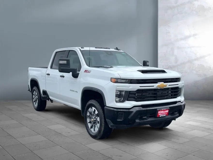 2024 Chevrolet Silverado 2500HD Custom photo 1