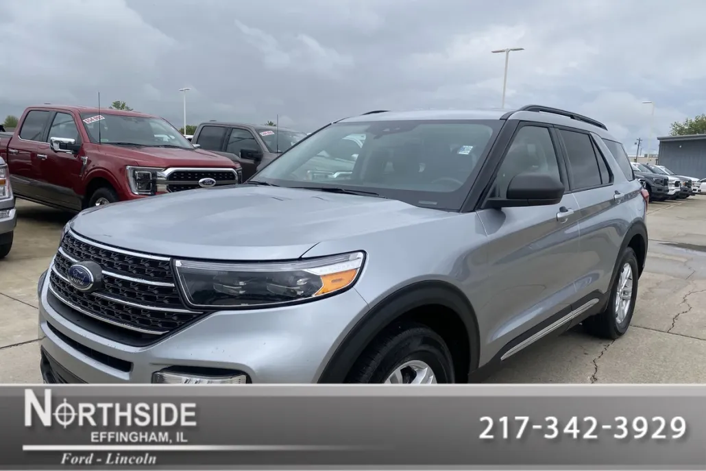 2022 Ford Explorer XLT photo 1