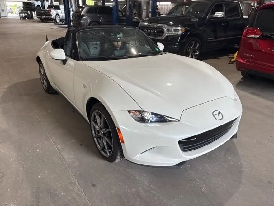 2023 Mazda MX-5 Miata Miata Grand Touring photo 1