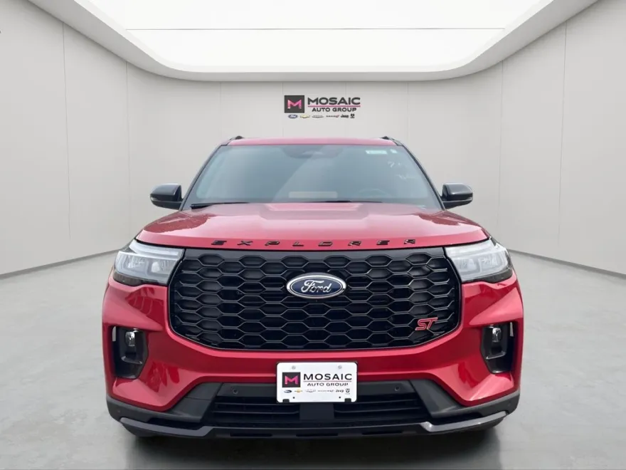 2025 Ford Explorer ST photo 1