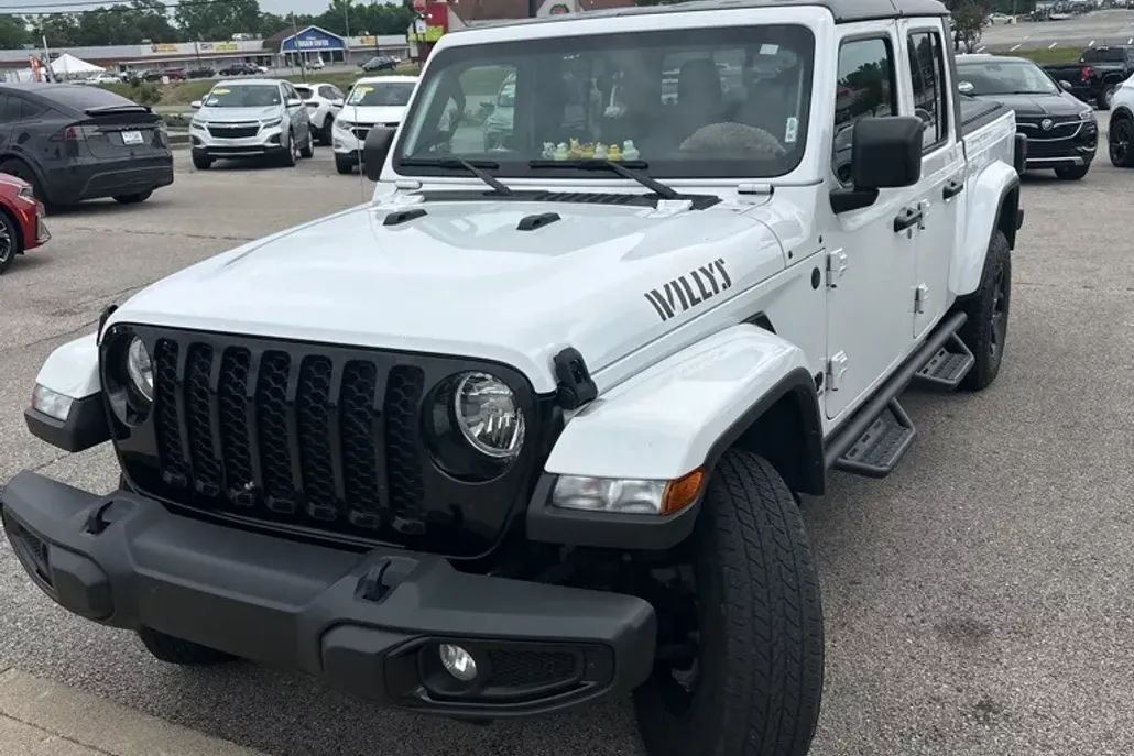 2021 Jeep Gladiator Willys photo 1