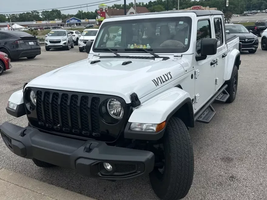 2021 Jeep Gladiator Willys photo 1
