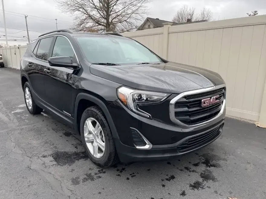 2021 Gmc Terrain SLE photo 2