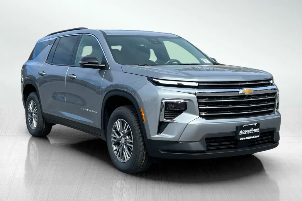 2025 Chevrolet Traverse photo 1