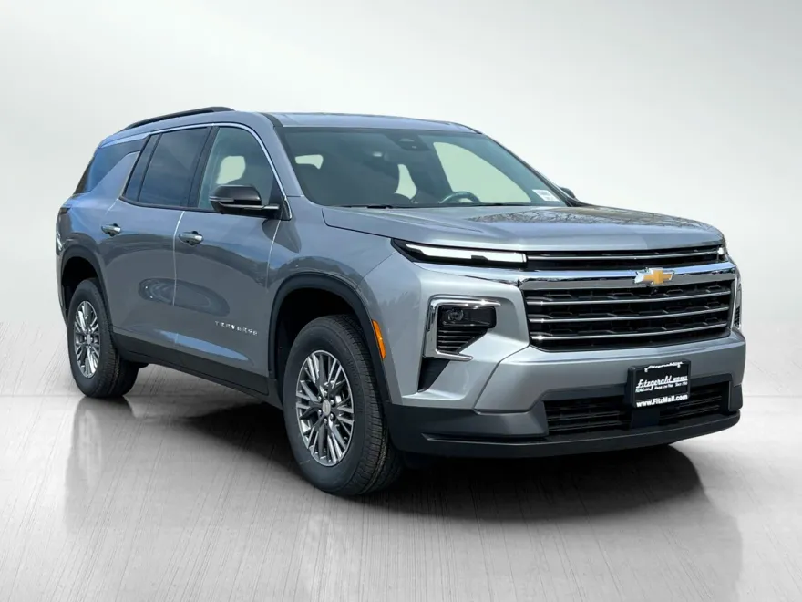 2025 Chevrolet Traverse photo 1