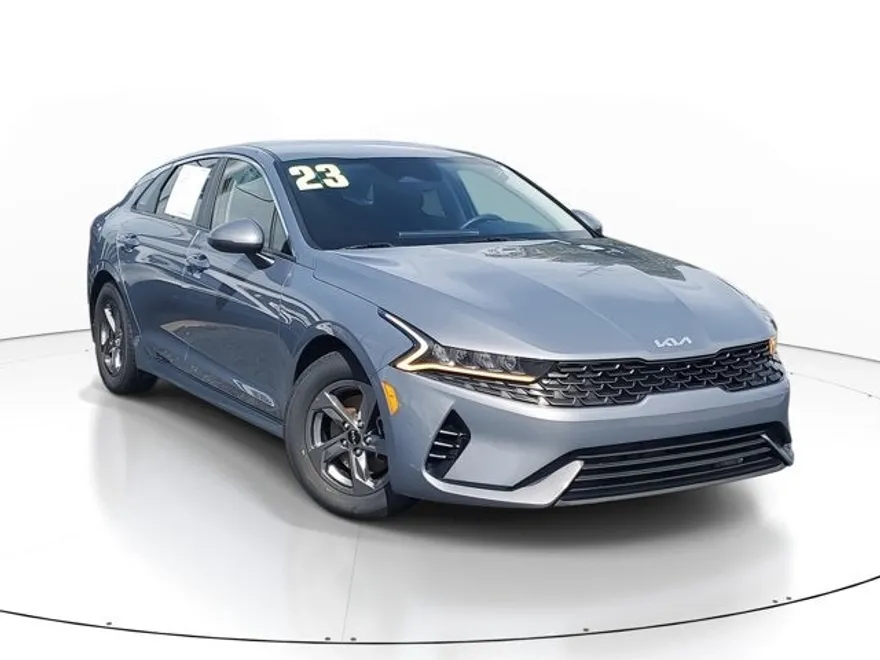 2023 Kia K5 LXS photo 1