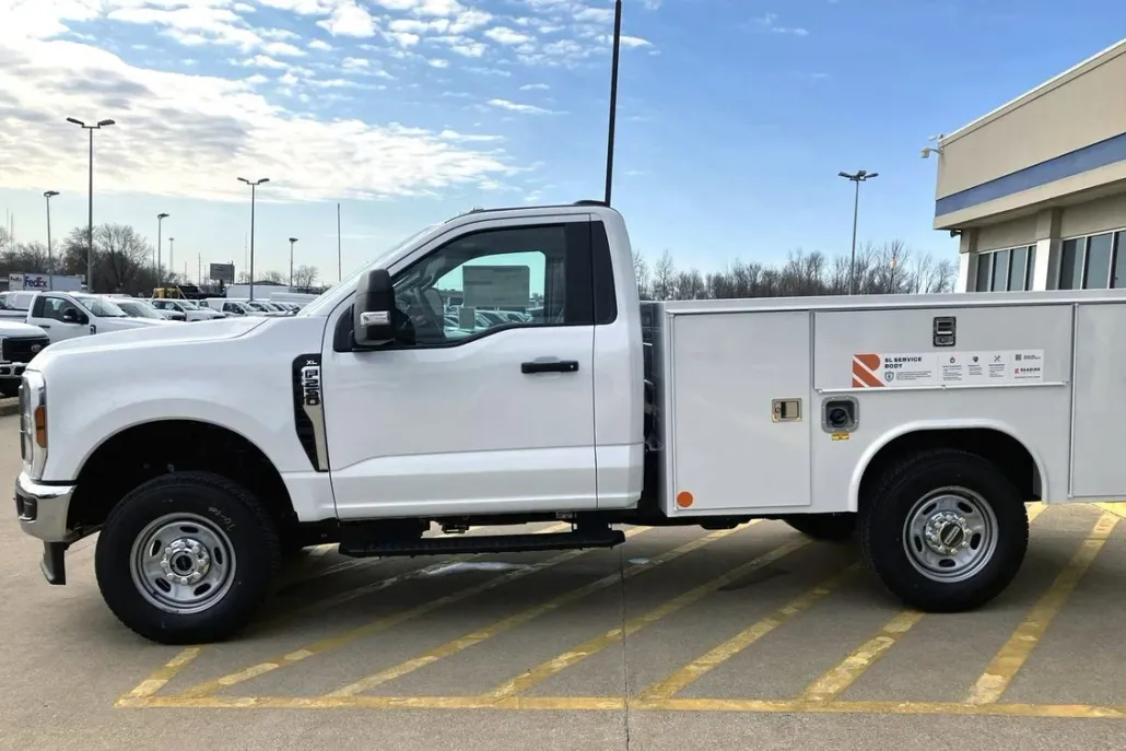 2025 Ford F-250 XL photo 1