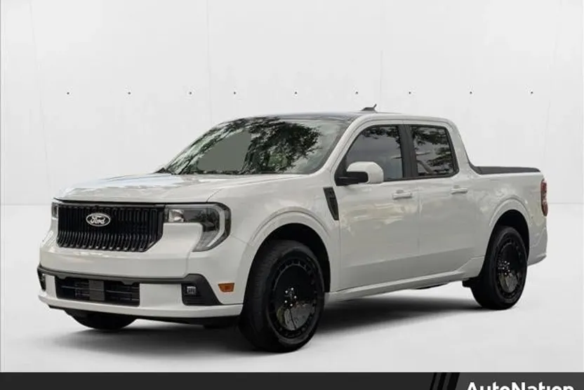 2025 Ford Maverick photo 1