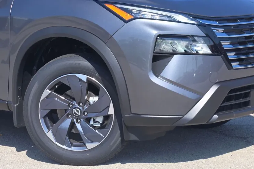 2026 Nissan Rogue SV photo 1