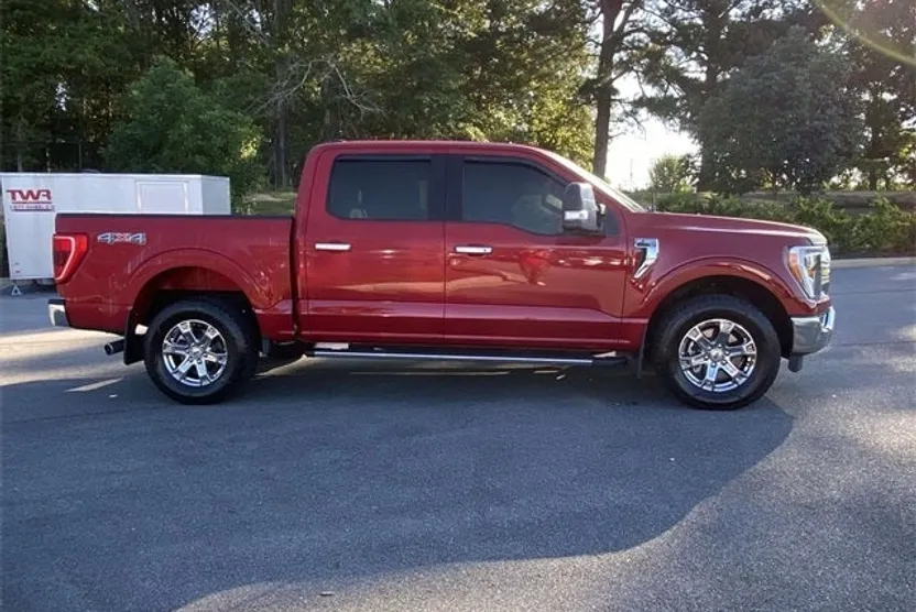 2021 Ford F-150 XLT photo 1